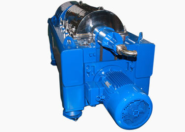 2900RPM 530mm炭化タングステンのコンベヤーが付いている3段階のデカンターの遠心分離機